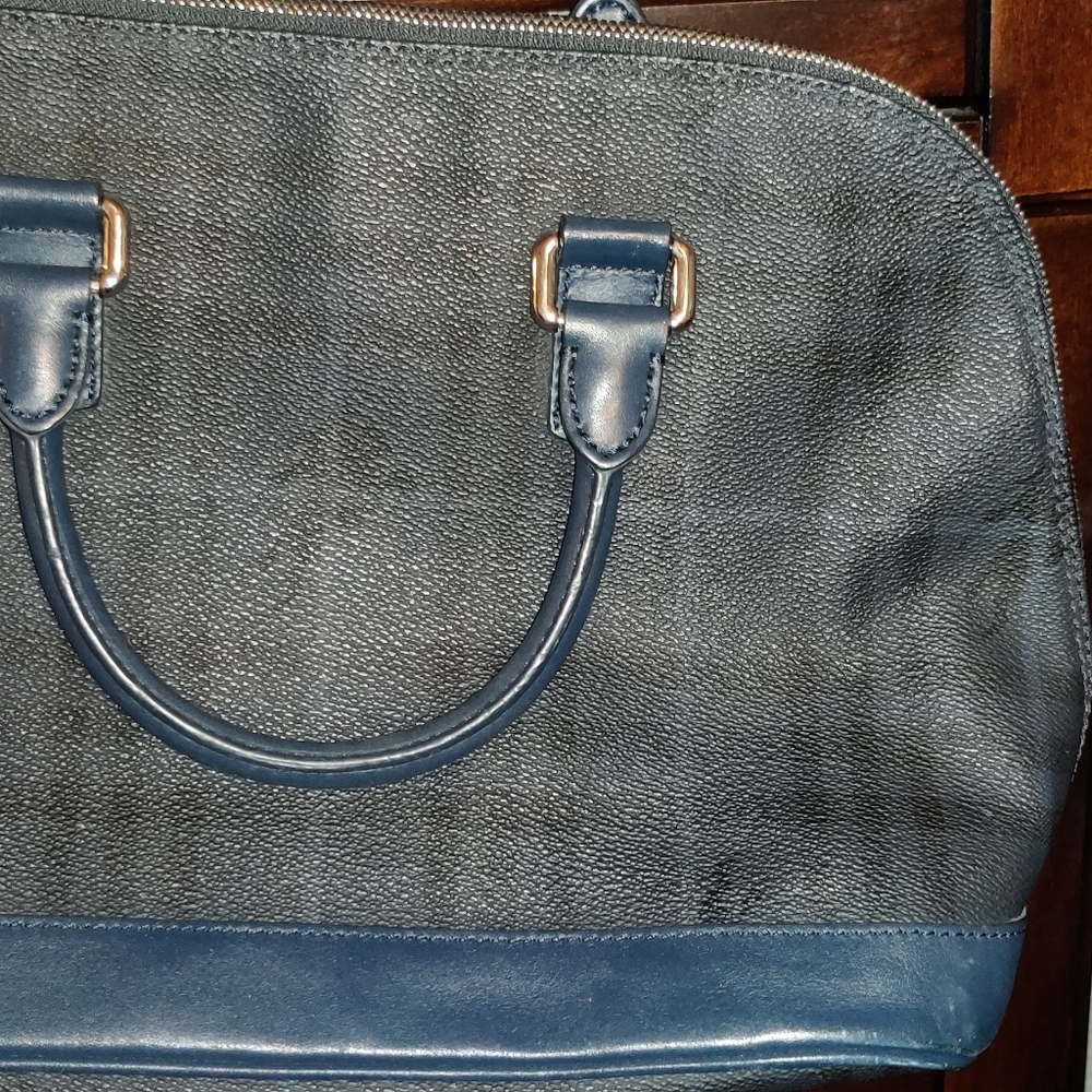 Burberry purse - Picture 2 of 6